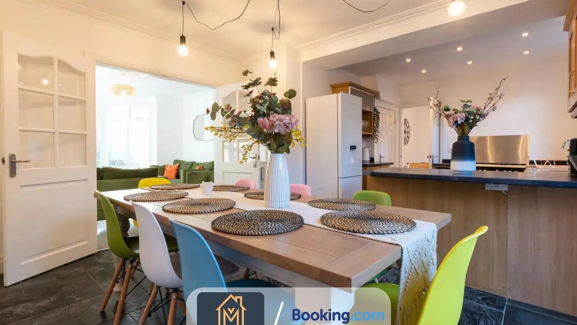 Casa de Férias Large Modern 6 Bedroom House By Movida Property Group Short Lets & Serviced Accommodation With Games Room Leeds