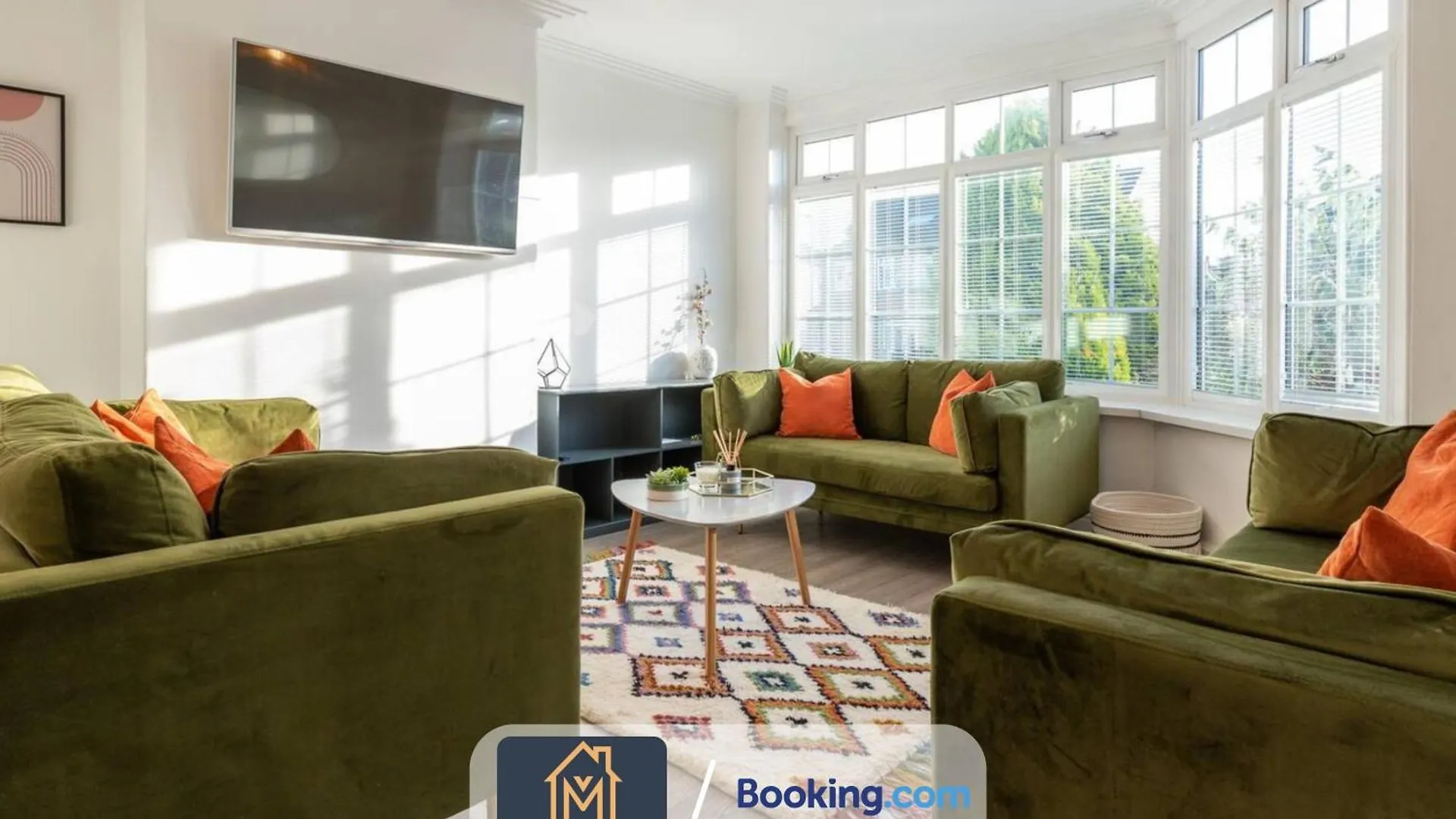 Casa de Férias Large Modern 6 Bedroom House By Movida Property Group Short Lets & Serviced Accommodation With Games Room Leeds  Reino Unido