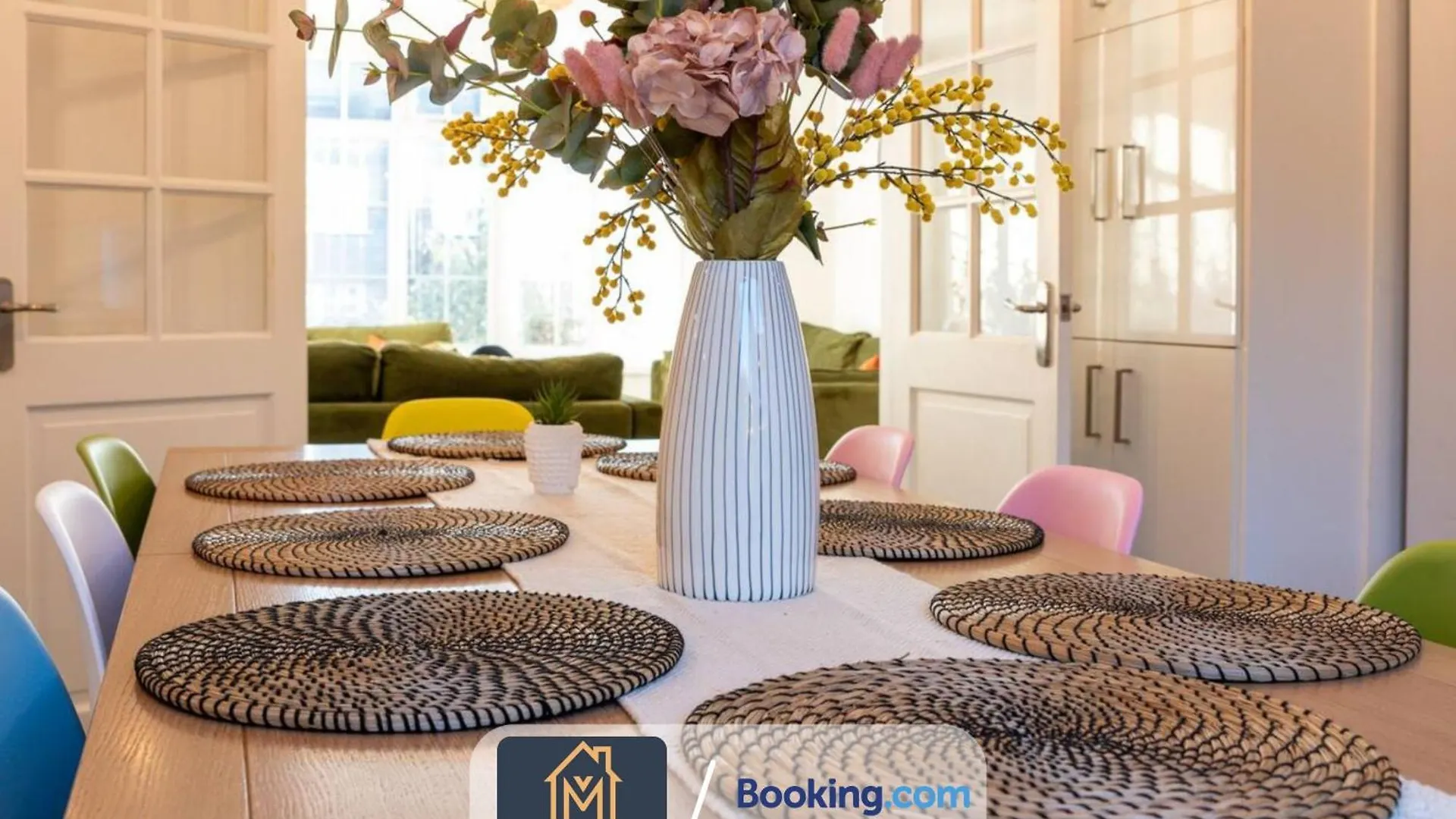 Σπίτι διακοπών Large Modern 6 Bedroom House By Movida Property Group Short Lets & Serviced Accommodation With Games Room Λιντς